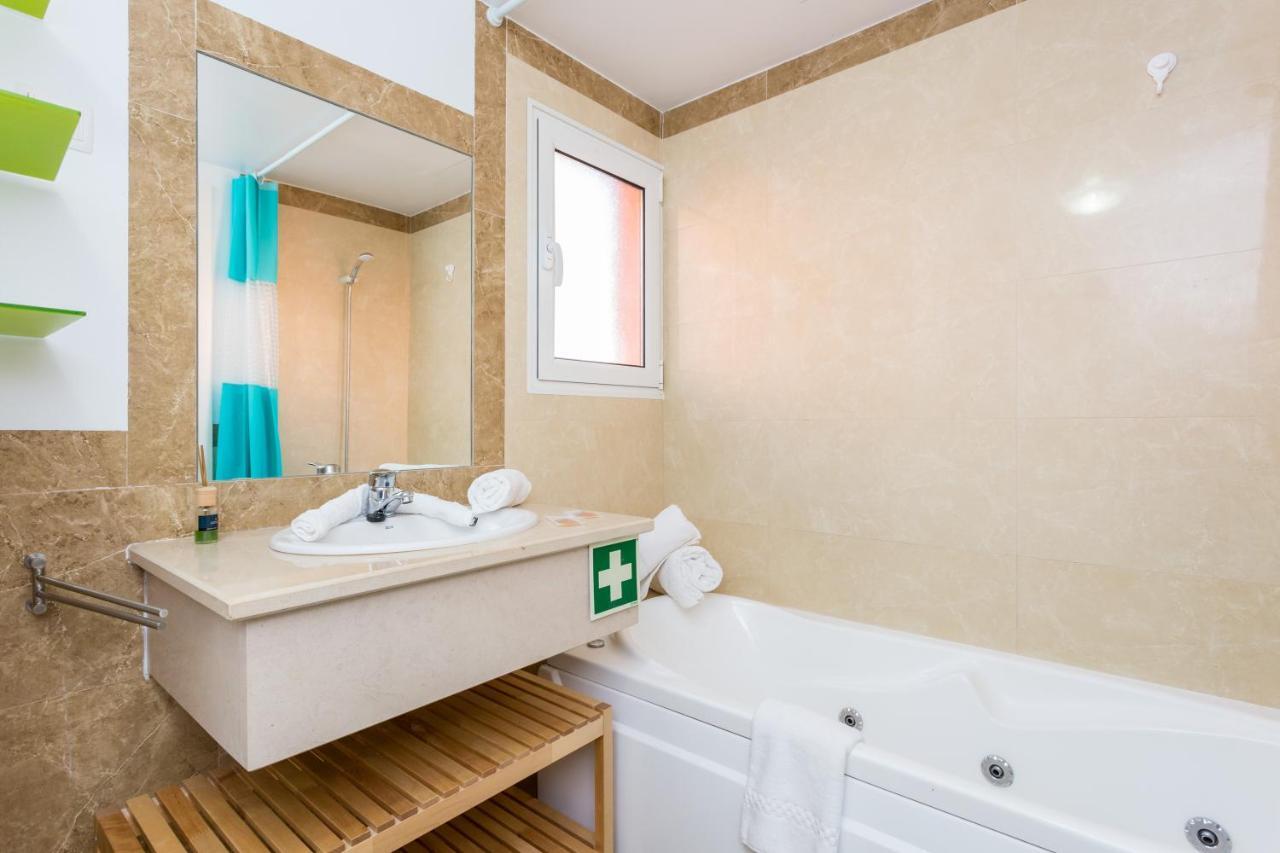 Litoralmar Beachfront Apartment Портиман Екстериор снимка