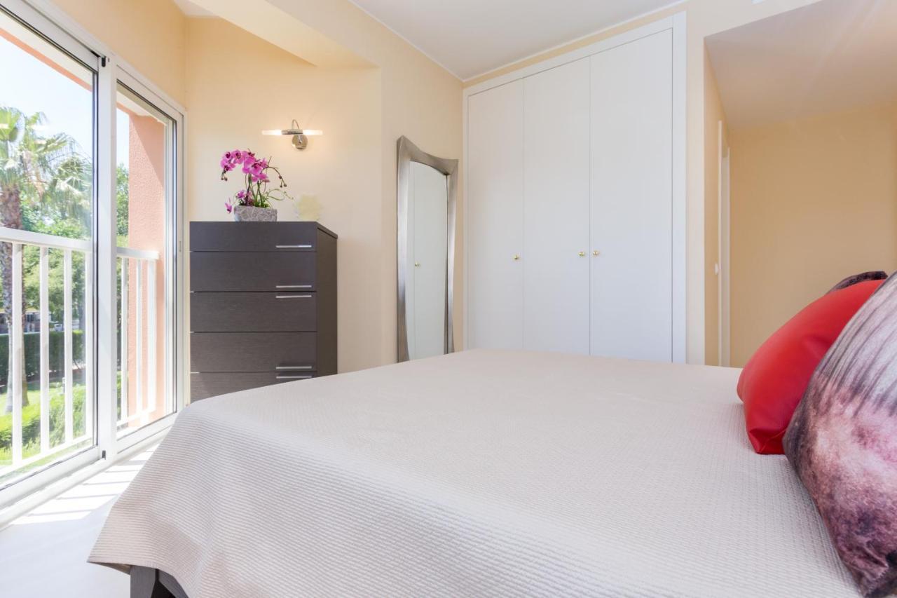 Litoralmar Beachfront Apartment Портиман Екстериор снимка